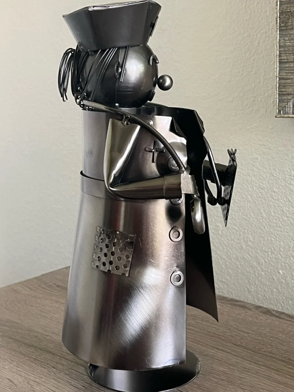 Metal Decorative Nurse Wine Holder Smoky gray metal